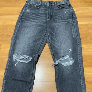 American Eagle mom jean